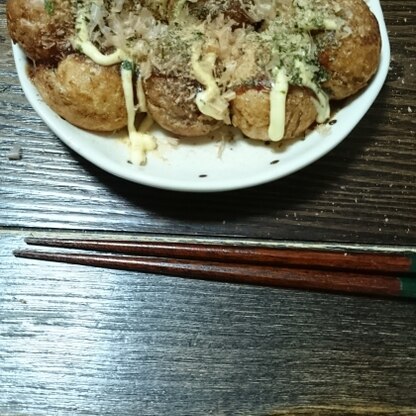 途中でたこ焼き粉が足りなくて慌てたけど美味しく出来ました(^o^)
ごちそうさまでした♪